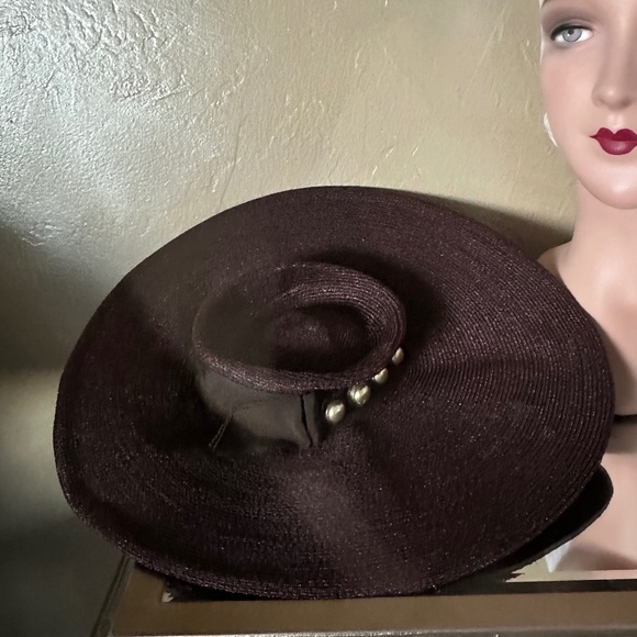 SUPERB 1940s\' BROWN STRAW TILT WIDE BRIM HAT WITH METAL STUDS main image 13